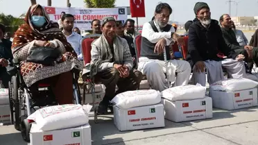 Ramazan paketleri dağıtım anı