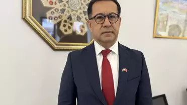 Letonya'dan Gelen Ebru Sanatı İstanbul’da 'Suya Yazılan' Sergisiyle Buluştu