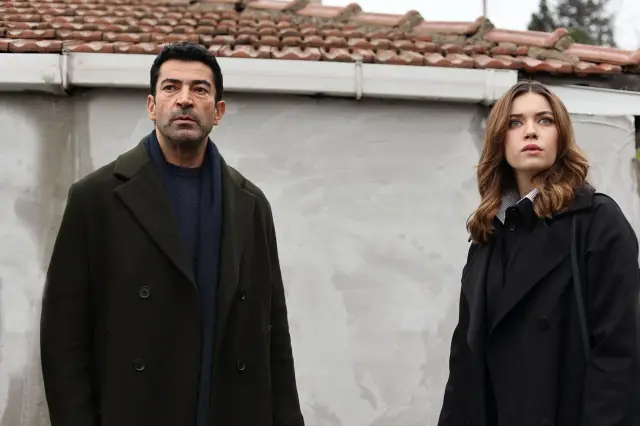 Deniz Çakır set ortamında