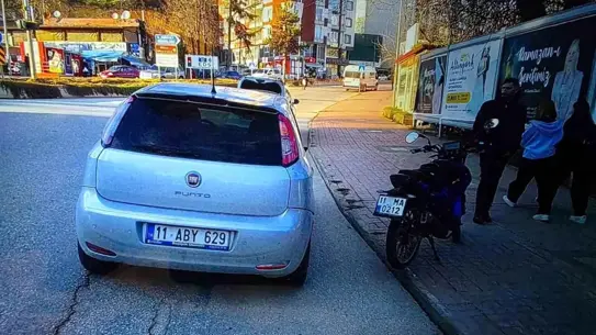 Bilecik'te Otomobil ve Motosiklet Çarpıştı: 1 Yaralı