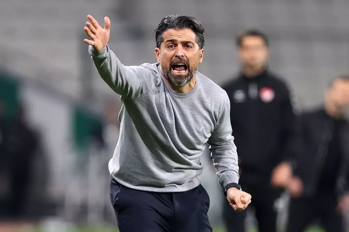 İlhan Palut, Galatasaray Zaferi Sonrası Aşırı Kutlamalardan Kaçınma Çağrısı Yaptı