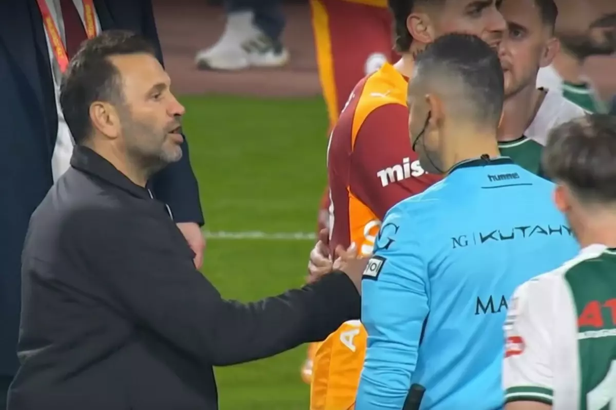 Okan Buruk, Atilla Karaoğlan'ın Kararına Sert Çıktı: Maç Sonrası Hakem Eleştirisi