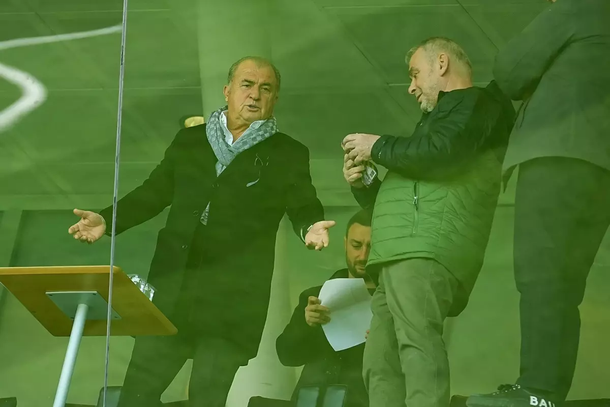 Fatih Terim, Levent Şahin'e İlk Maçta Tribünden Destek Verdi
