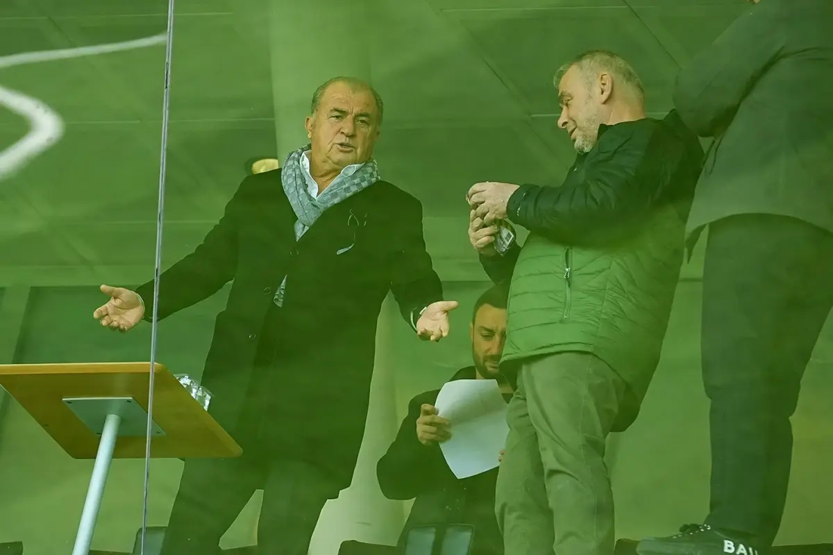 Fatih Terim, Levent Şahin'e İlk Maçında Destek Verdi: Eyüpspor-Gençlerbirliği'nde Tribünden Takip