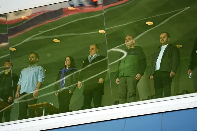 Maçta Fatih Terim'in tribün tepkisi