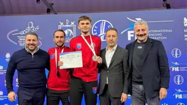 Candeniz Berrak, Tiflis'te Avrupa Eskrim Şampiyonası'nda Gümüş Madalya Kazandı