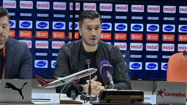 Alanyaspor, Başakşehir'i 2-1 Mağlup Etti: Maçın Detayları ve Teknik Direktör Analizleri