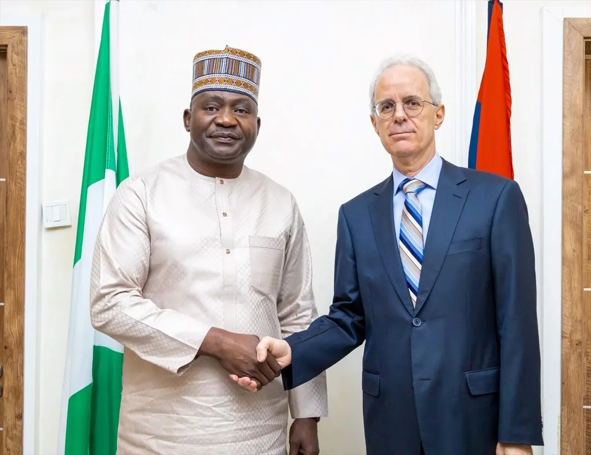 Türkiye ve Nijerya Savunma Bakanları, Stratejik İşbirliği Üzerine Görüştü