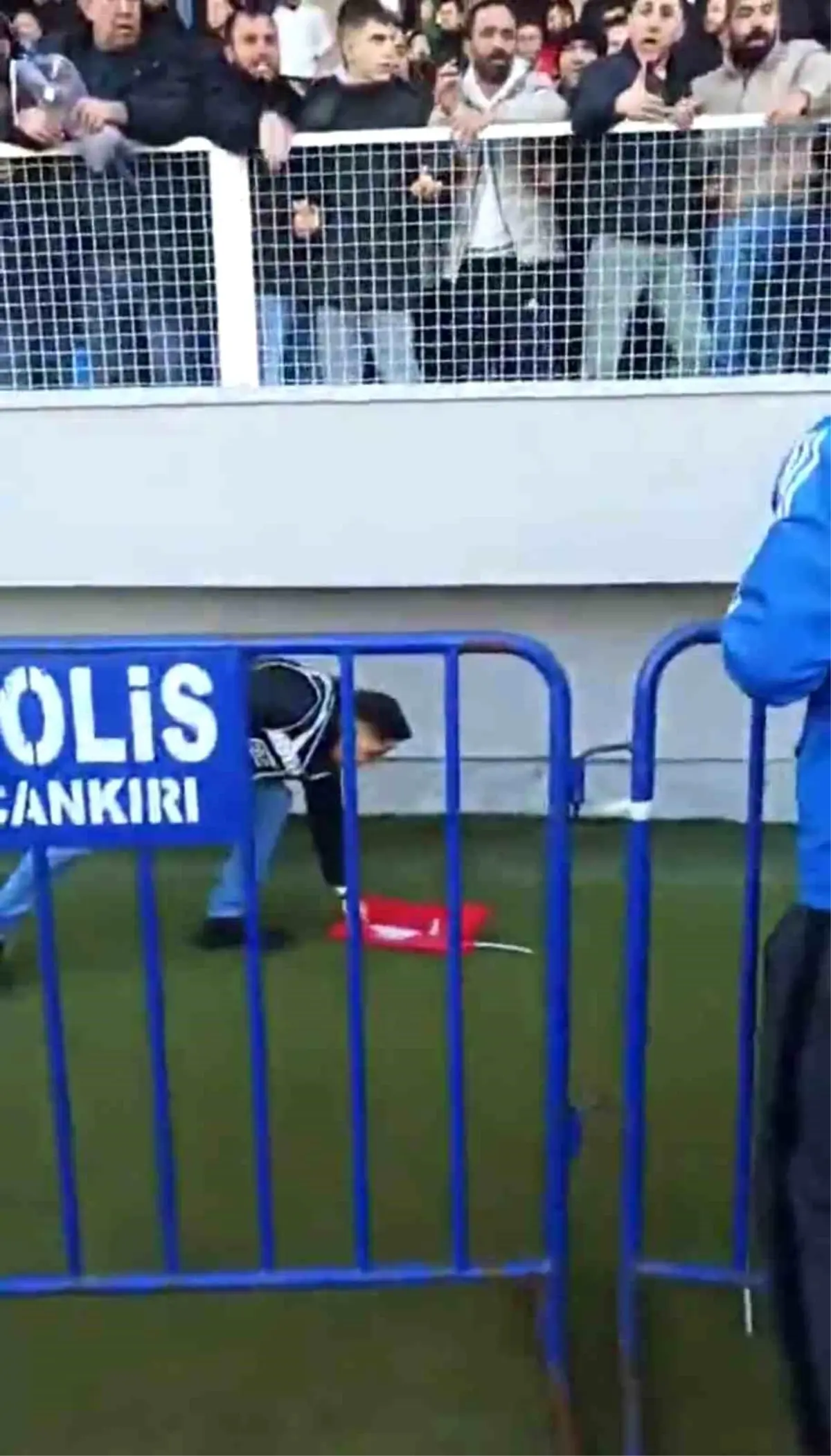 Çankırı’da Bayrak Tartışması: Polis Müdahalesi ve Görüntüler Kamuoyunu Sarsıyor