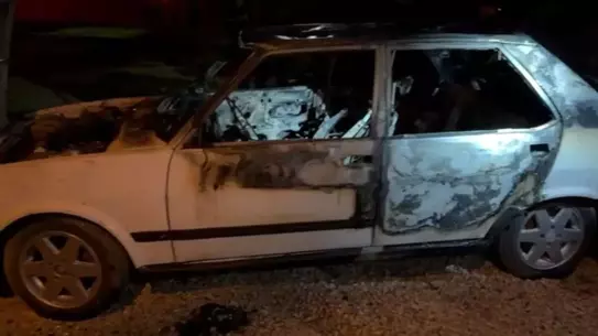 Malatya’da Park Halindeki Araç Aniden Alev Aldı