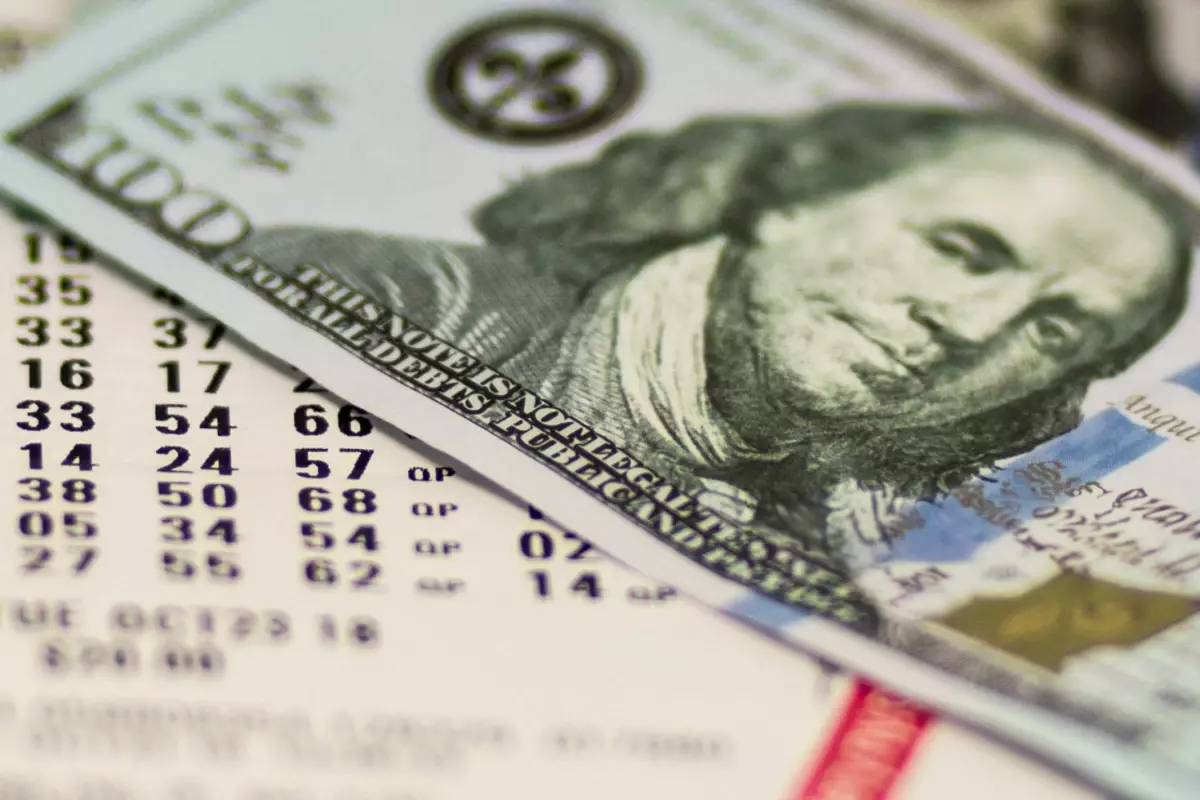 22 Yılın Sabır Ödülü: Ohio'lu Adam 153 Milyon TL'lik Loto Jackpotını Kazandı