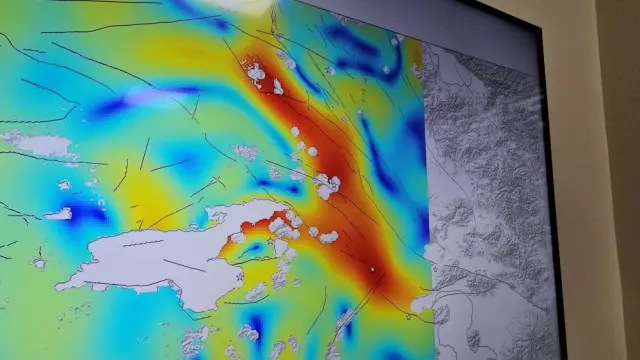 Harita üzerindeki fay hattının detayları