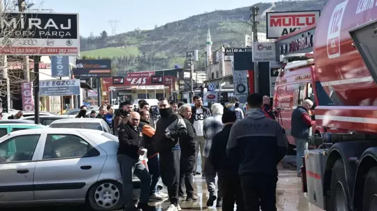 Yangın sonrası dükkan içinde görülen yanık izleri
