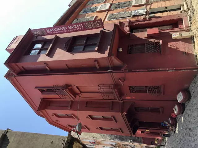 Müzede dizi hayranları ve uzun kuyruk