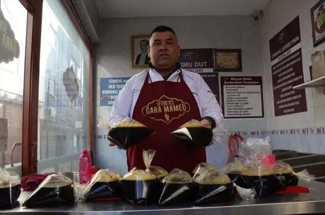 İftar sofrasında meyan şerbeti