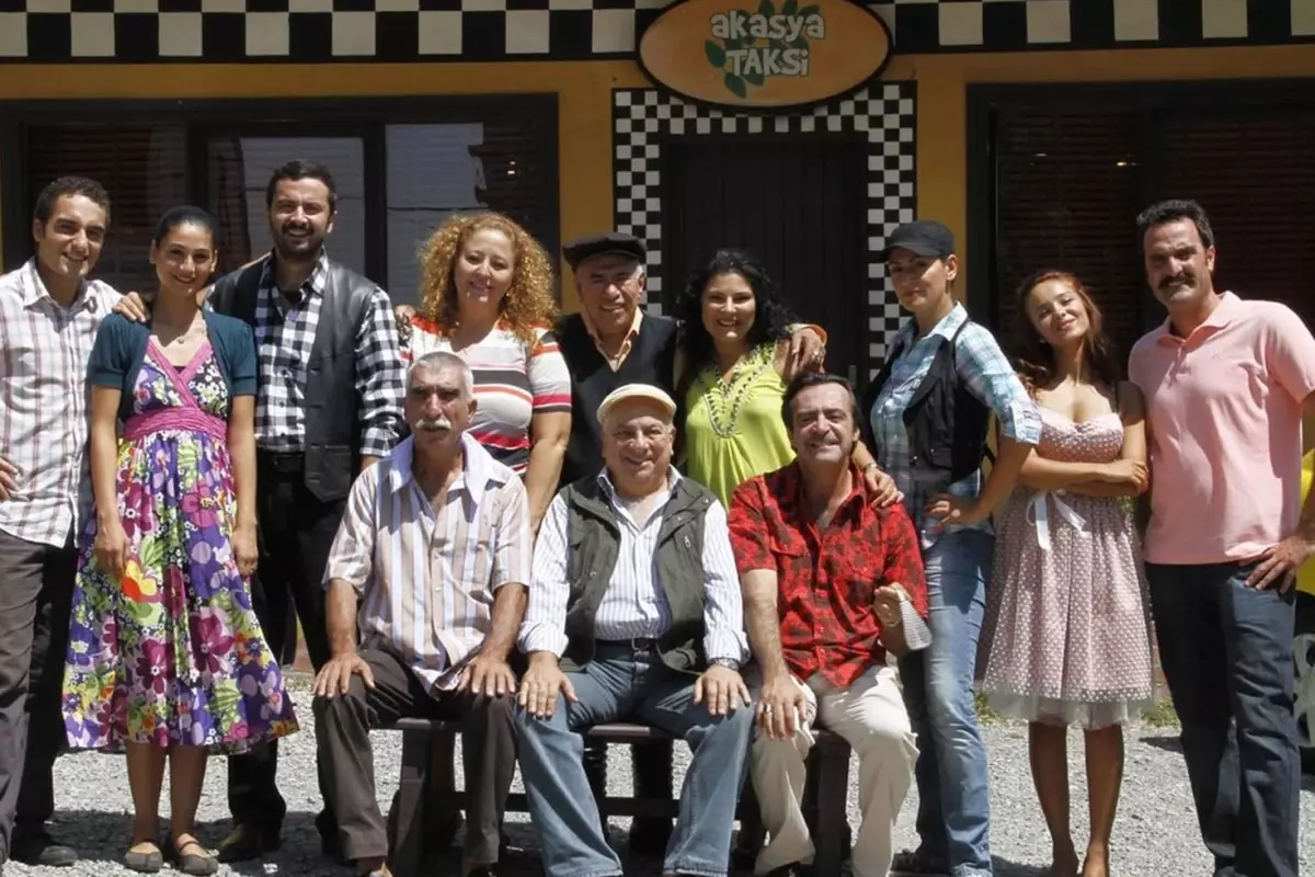 Akasya Durağı Yeniden Çekiliyor: Senarist İbrahim Ethem Aşkın'dan Resmi Açıklama