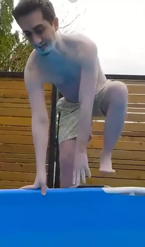 Deneyin yakın plan görüntüsü