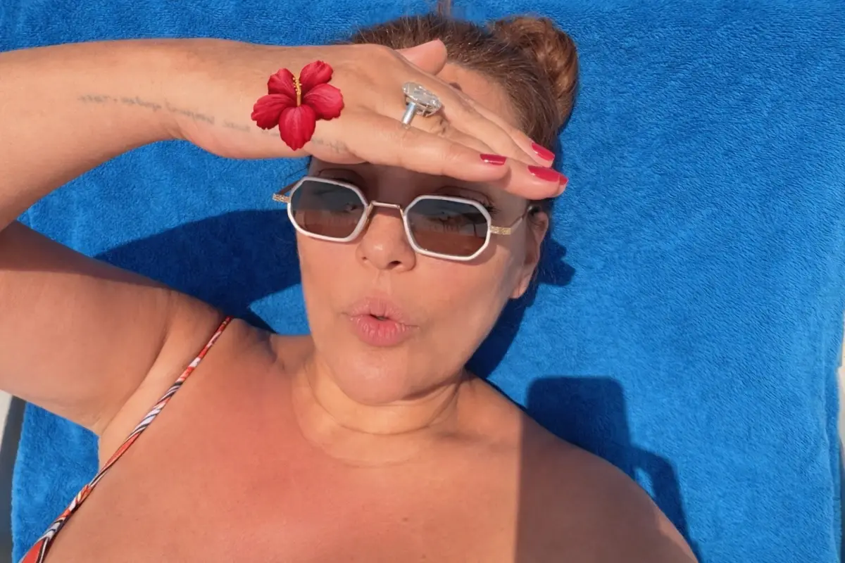 Demet Akalın Dubai tatilinde