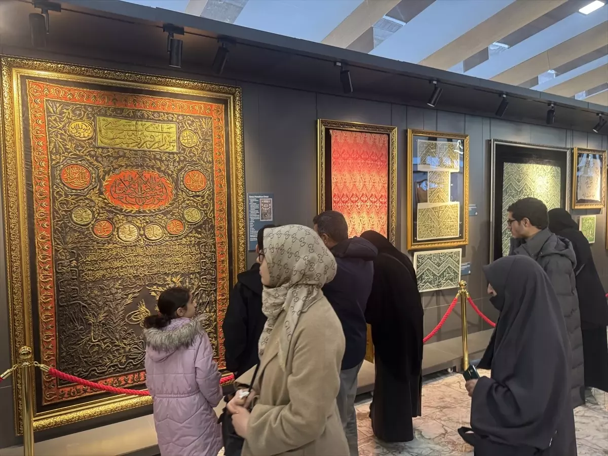 Erzurum’da Kutsal Emanetler Sergisi Ziyaretçi Rekorları Kırıyor