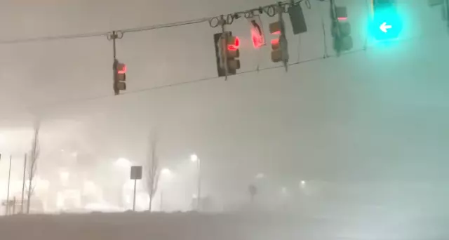 Kar fırtınası sonrası sokak görüntüsü