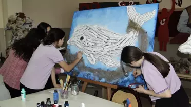 Sinop’ta Öğrenciler Atık Malzemelerle “Balina Aydın” Rölyefini Hayata Geçirdi