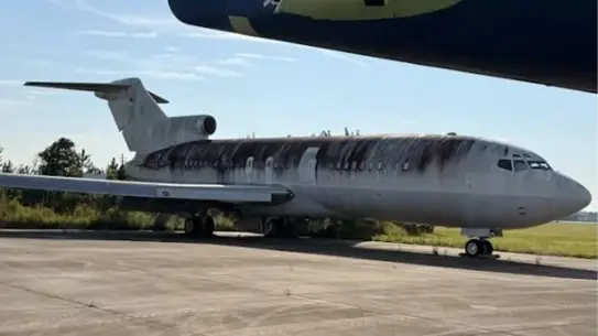 Lolita Express jetinin iç kısmı ve çürümüş ekipmanları