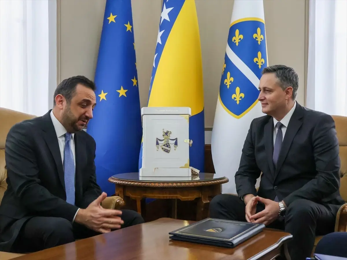 Bosna-Hersek lideri Becirovic ile Türkiye delegasyonu