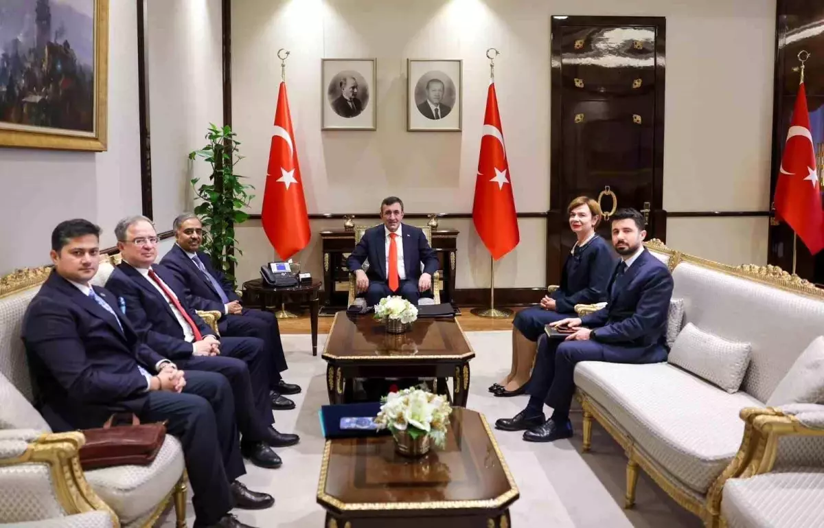 Türkiye, D‑8 İşbirliğini Güçlendirmek İçin Yeni Destek Paketi Açıklandı