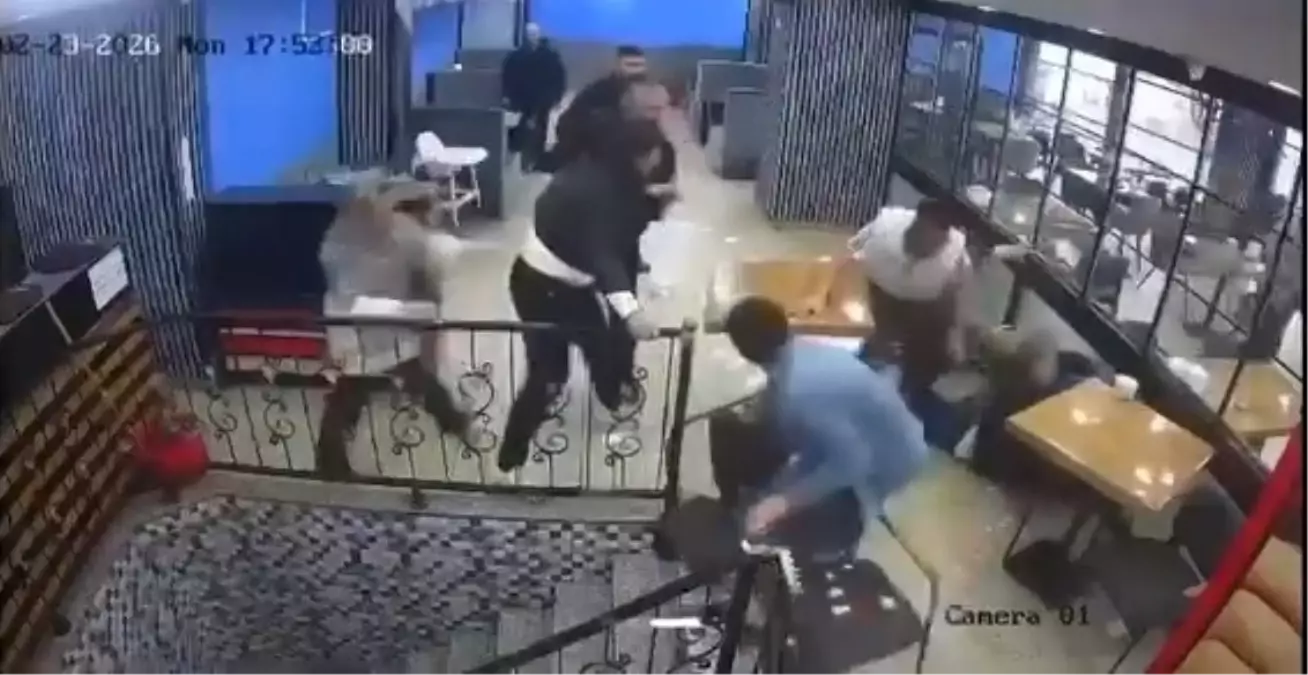 Bursa Osmangazi'de Kafe Ortamı Şiddetli Çatışmaya Tanık Oldu