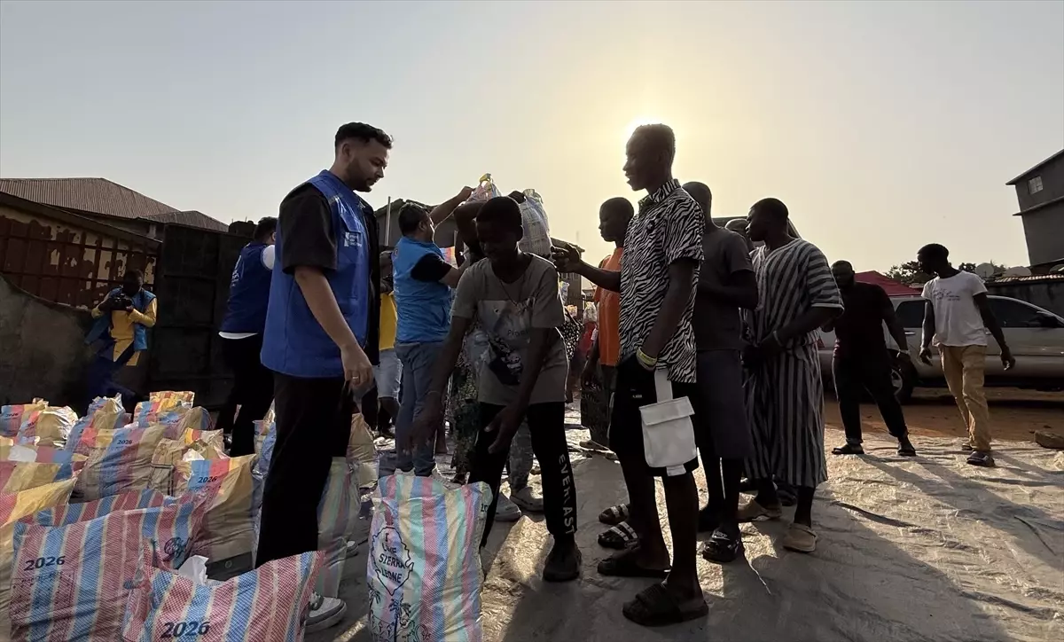 TDV, Freetown’da Ramazan Mübarekinde Gıda Kolileriyle Destek Sağlıyor