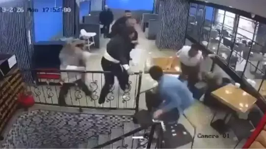 Kavga sonrası kafenin görüntüsü