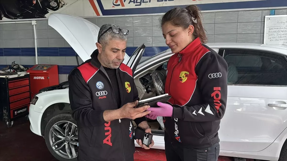 Afyonkarahisar'da Kadın Ustadan İlham Verici Otomobil Servisi Hikâyesi