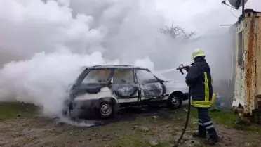 Ayvacık’ta Park Halindeki Araç Alev Aldı: İtfaiye Hızlı Müdahale Etti
