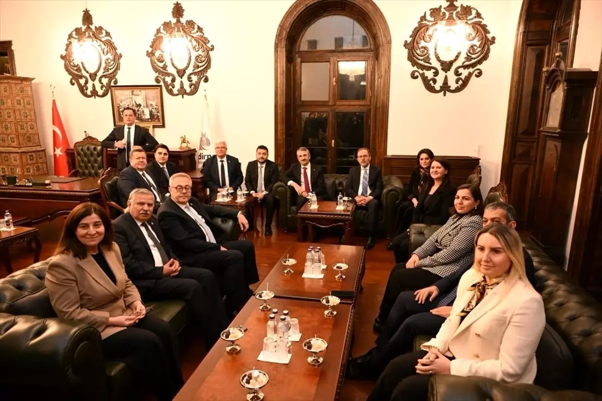 TBMM Engelli Bireyler Komisyonu Selimiye Camisi'ni İnceledi: Restorasyon ve Ramazan Sokağı Turunda Görülenler