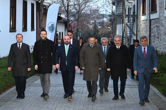 İftar sofrasında katılımcılar