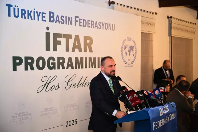 Basın temsilcileriyle birlikte