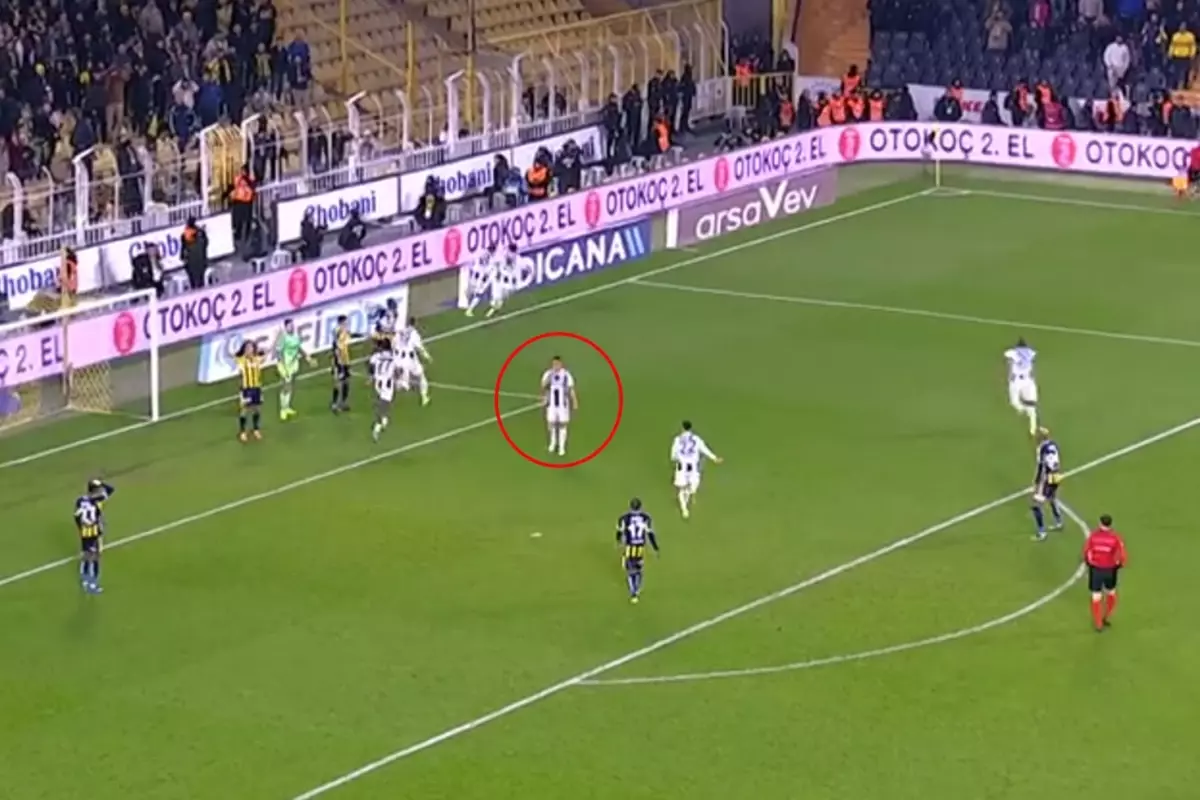 İrfan Can Kahveci'nin Sessiz Anı: 90+11 Dakikada Gol Kayıp