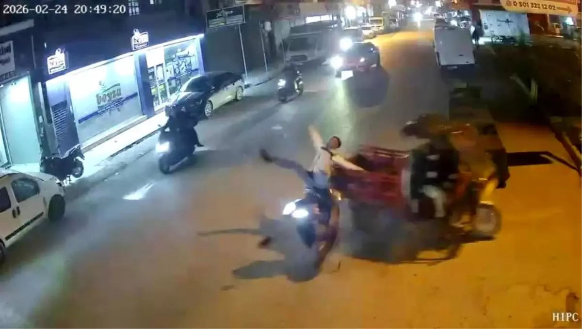 Adana'da Motosiklet ve Üç Tekerlekli Motosiklet Çarpışması: 1 Yaralı
