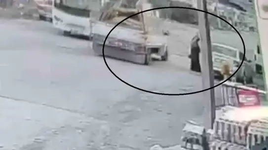 Kazaya neden olan pikap kapağı