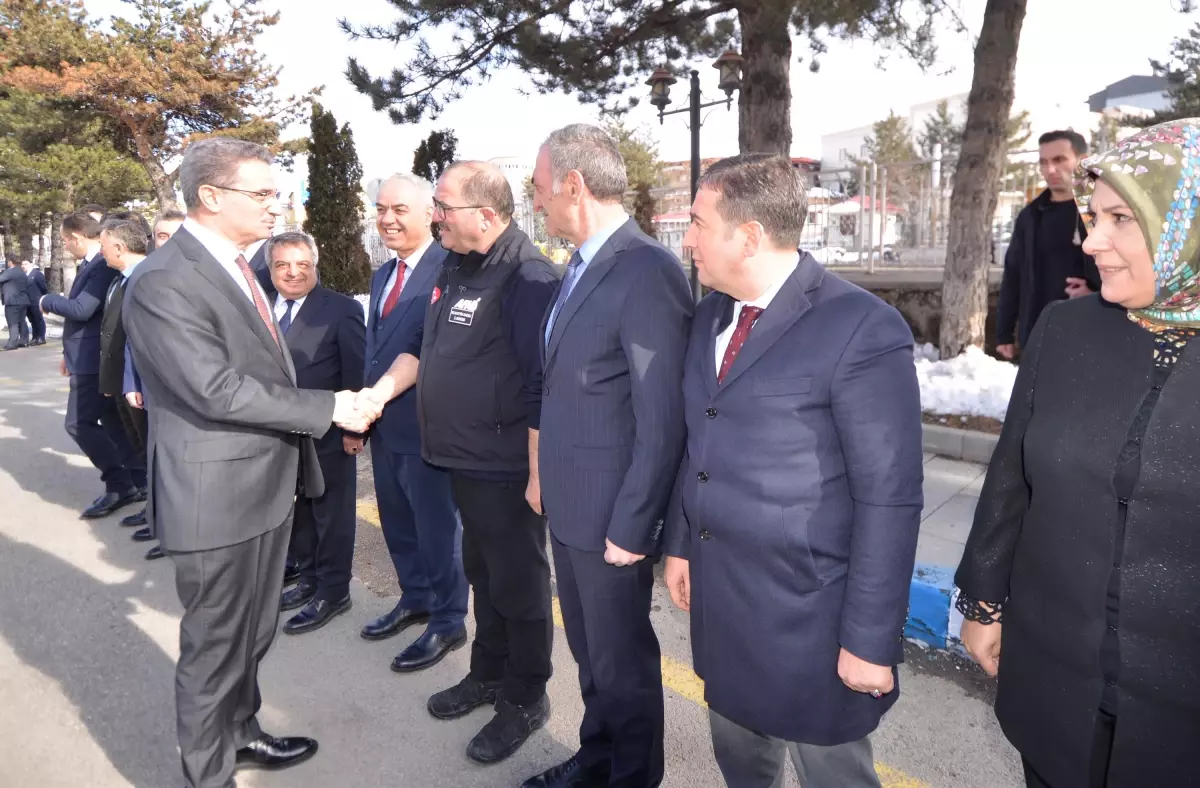Erzurum’da Yeni Dönem: Valimiz Aydın Baruş Görevine Başladı