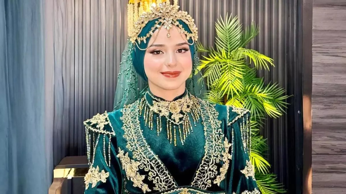 Aydın’da 19 Yaşındaki Sinem Taç, Apandisit Patlaması Nedeniyle Hayatını Kaybetti