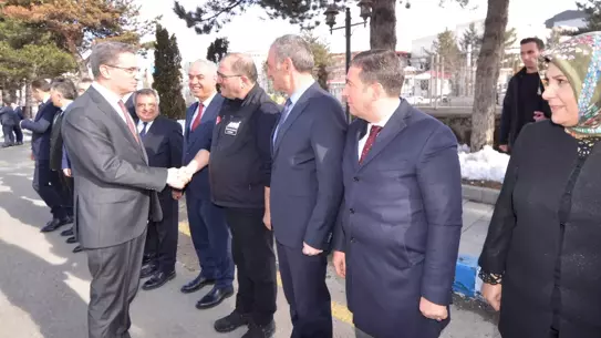 Erzurum’da Yeni Dönem: Valimiz Aydın Baruş Görevine Başladı