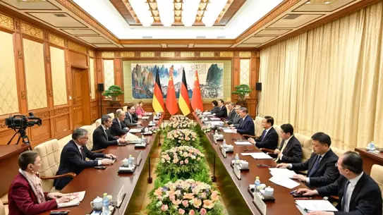 Çin ve Almanya Liderleri Stratejik Görüşme Gerçekleştirdi