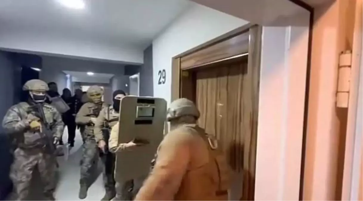 İzmir'de Yasa Dışı Bahis Çetesine Darbe: 49 Şüpheli Tutuklandı