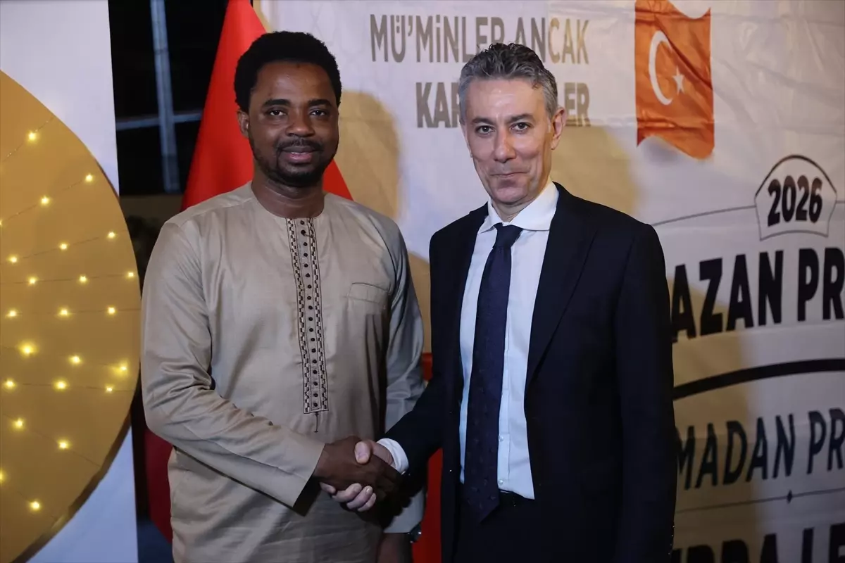 Türkiye Diyanet Vakfı, Sierra Leone’un Freetown Şehrinde İftar Sofrası Kurdu