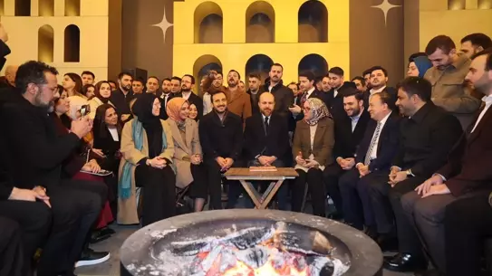 Bilal Erdoğan'dan Gençliğe Çağrı: Türkiye'nin Yüzyılı İçin Çalışmalıyız