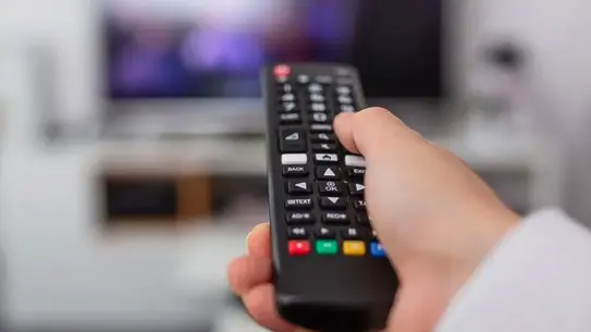 NOW TV'de 'Sahtekarlar' Finali: Yerine 'Doktor Başka Hayatta' Yayına Başladı