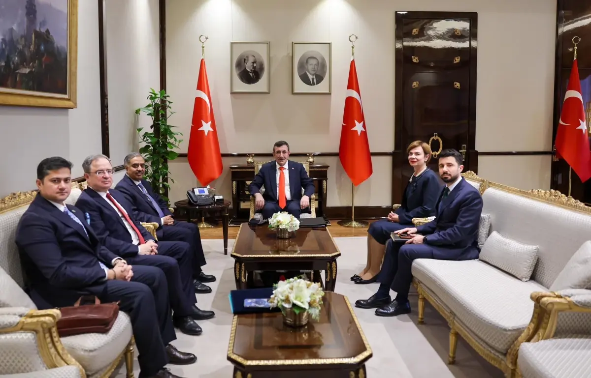 Yılmaz'dan D-8 Reformları ve 2026 Zirvesi Vurgusu