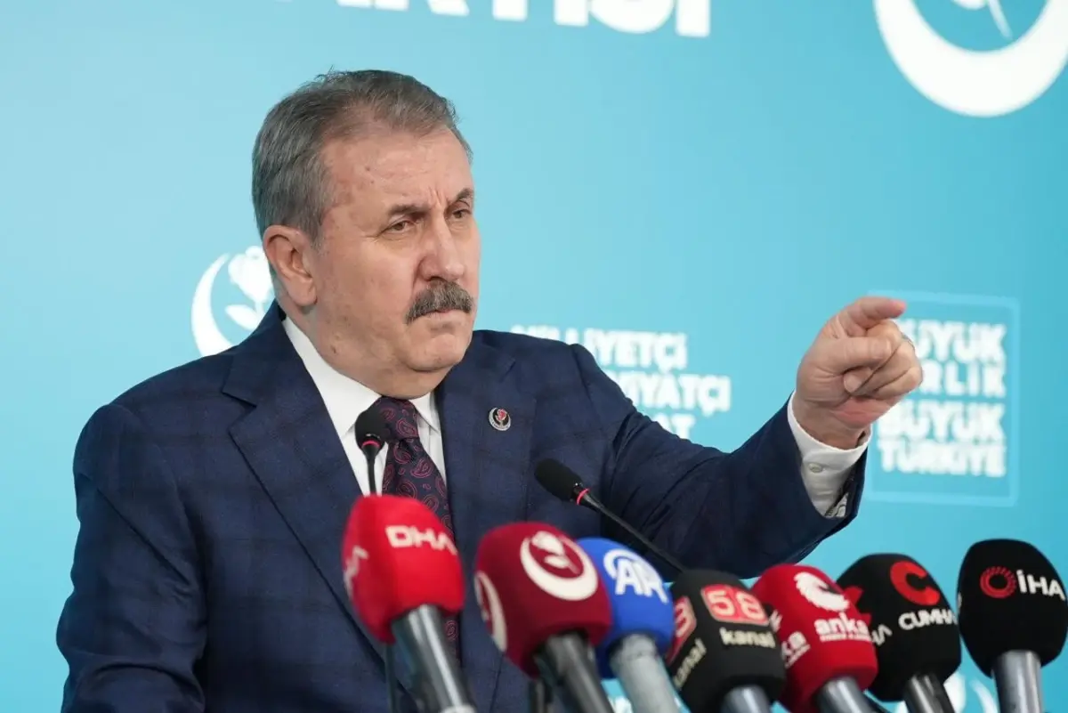 BBP Lideri Destici'den Türkiye'nin Kimliği Üzerine Açıklama