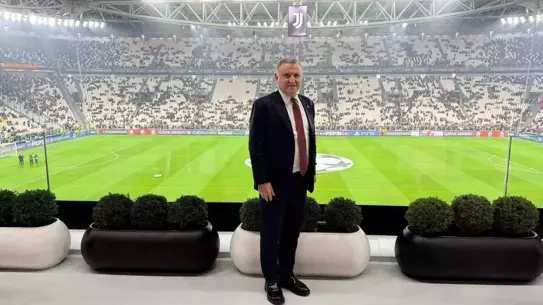 Bakan Bak, Galatasaray'ın Juventus Maçını Tribünden Takip Etti